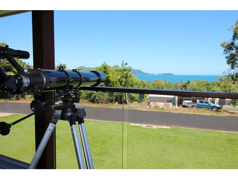 43 Mission Drive, South Mission Beach QLD 4852