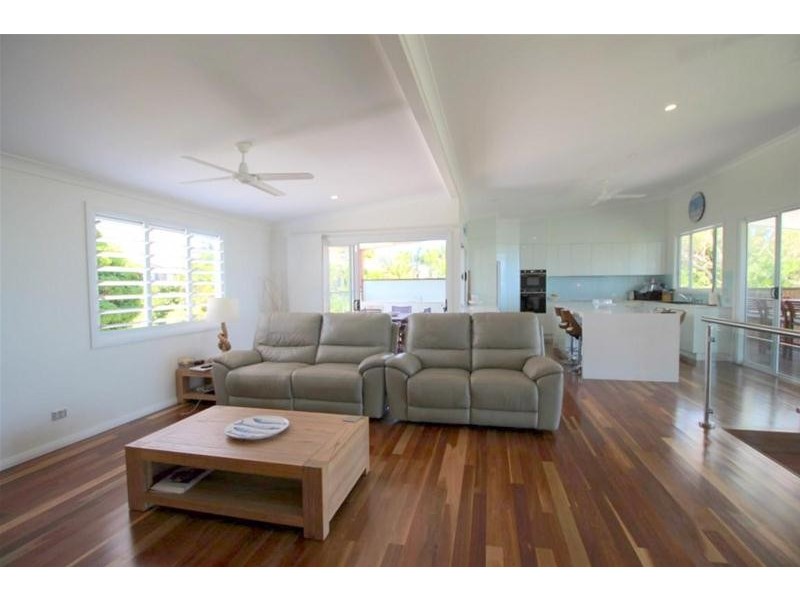43 Mission Drive, South Mission Beach QLD 4852