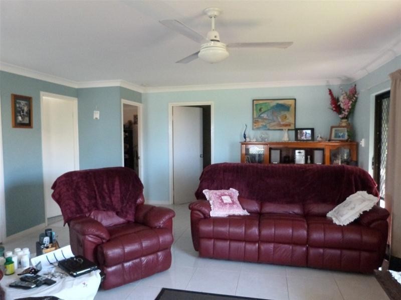 41 Taylor Street, Tully Heads QLD 4854