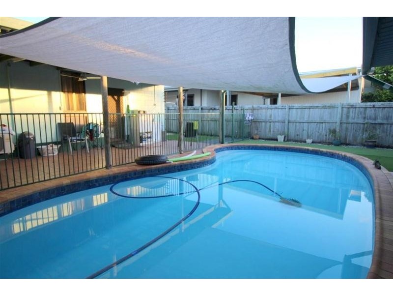 41 Taylor Street, Tully Heads QLD 4854