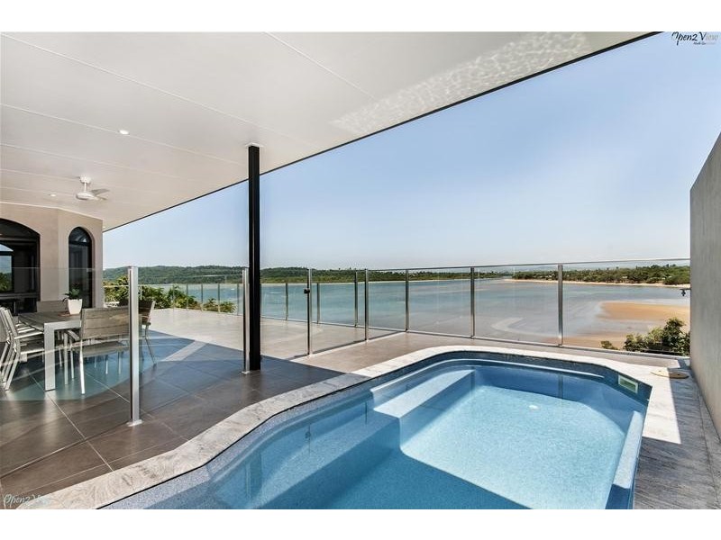 11 Maria Street, Flying Fish Point QLD 4860