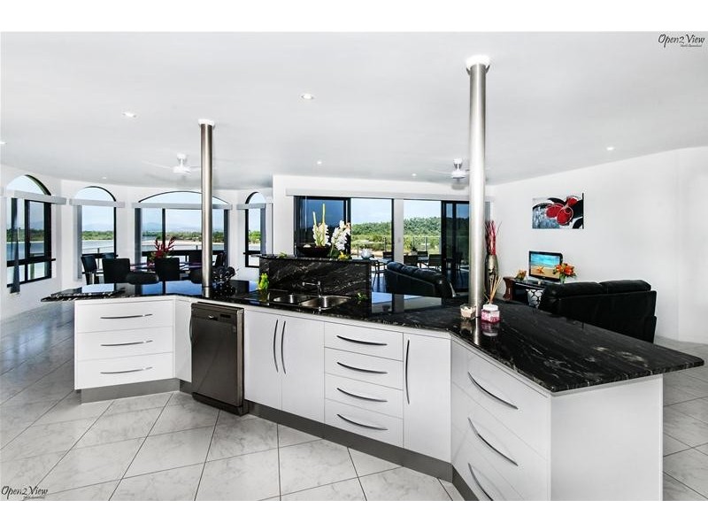 11 Maria Street, Flying Fish Point QLD 4860