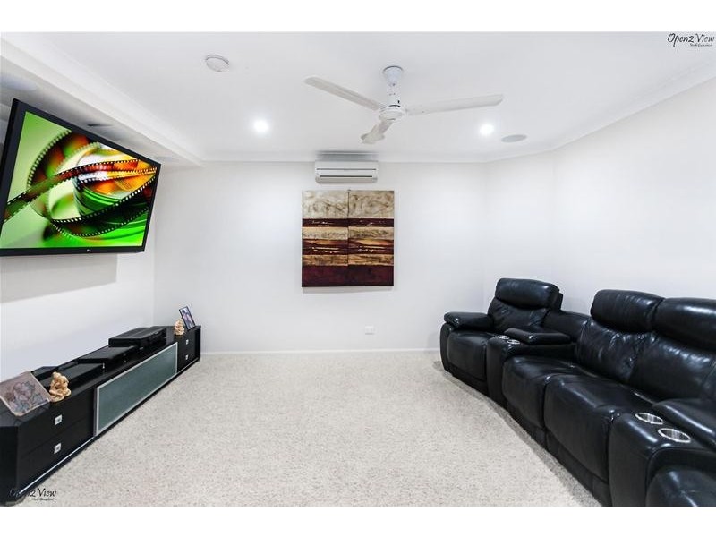 11 Maria Street, Flying Fish Point QLD 4860