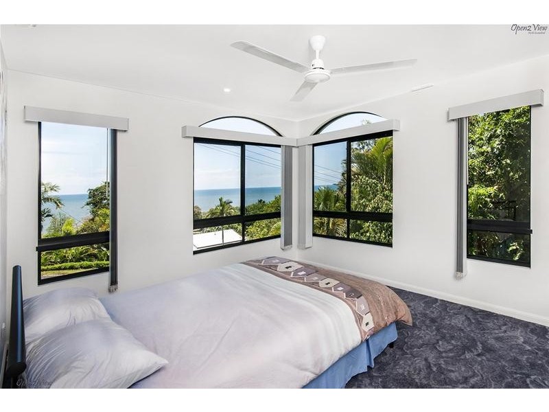 11 Maria Street, Flying Fish Point QLD 4860