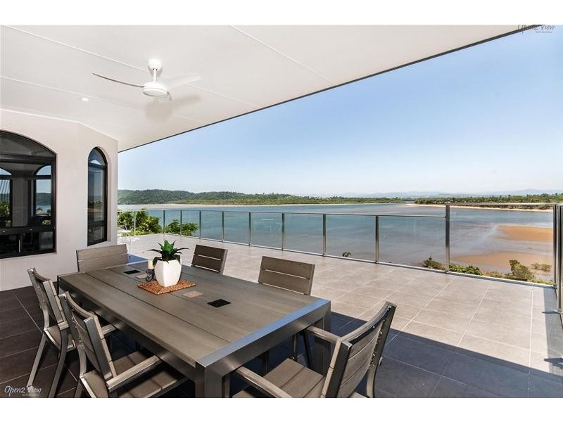 11 Maria Street, Flying Fish Point QLD 4860