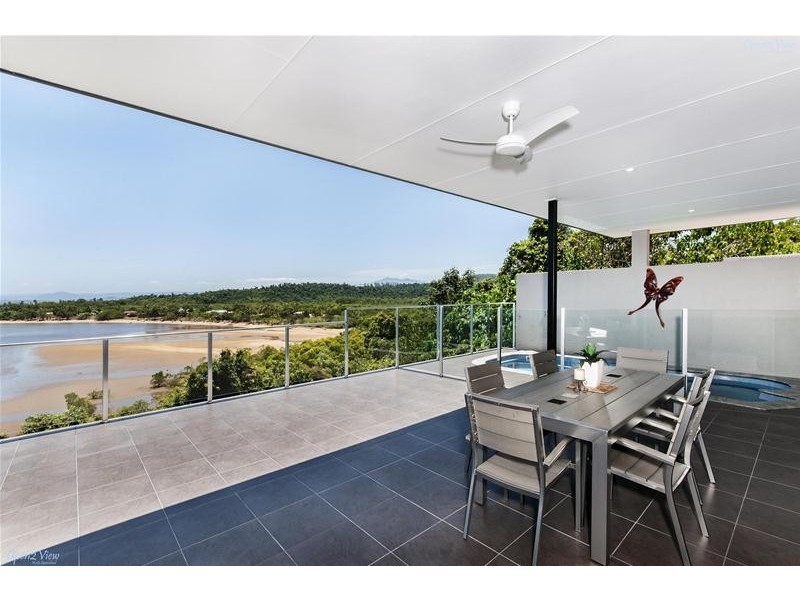 11 Maria Street, Flying Fish Point QLD 4860