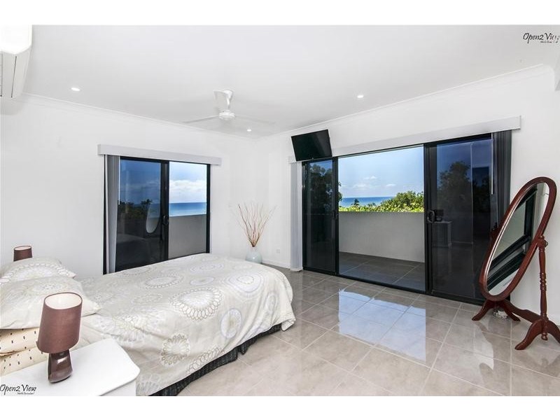 11 Maria Street, Flying Fish Point QLD 4860