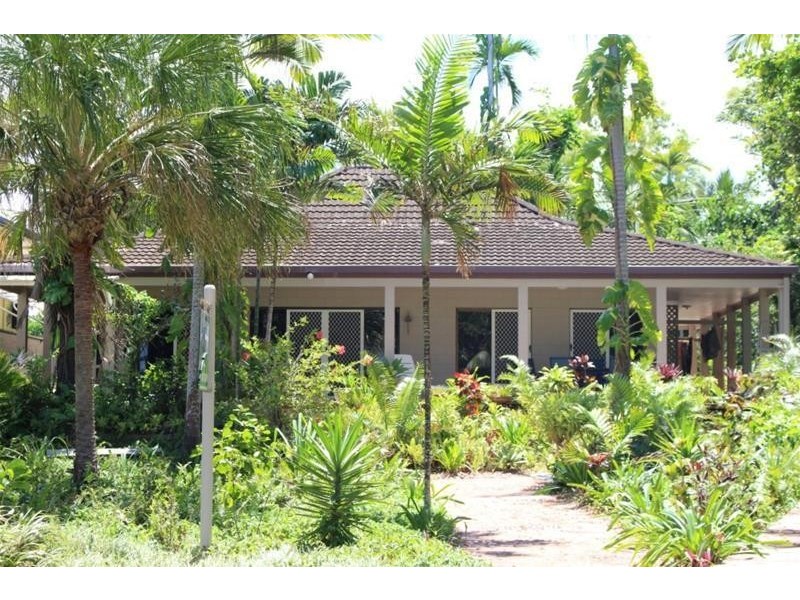26 Kennedy Esplanade, South Mission Beach QLD 4852
