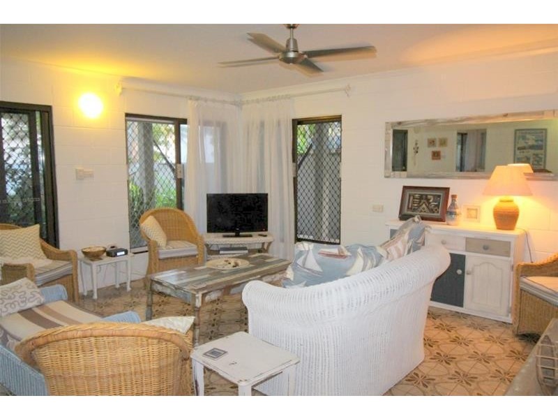 26 Kennedy Esplanade, South Mission Beach QLD 4852