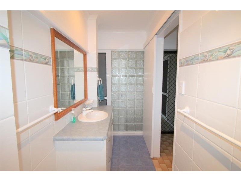 26 Kennedy Esplanade, South Mission Beach QLD 4852