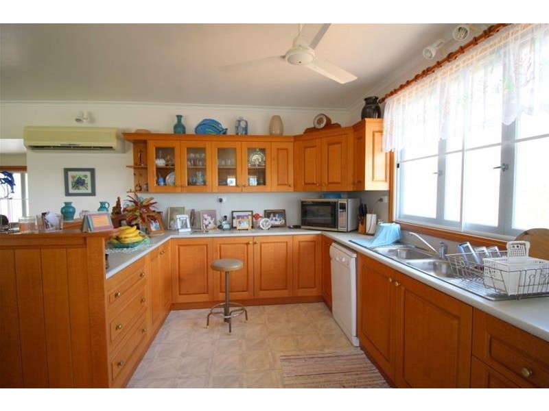 7 Cutten Street, Bingil Bay QLD 4852