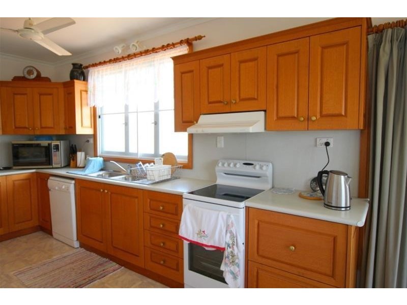 7 Cutten Street, Bingil Bay QLD 4852