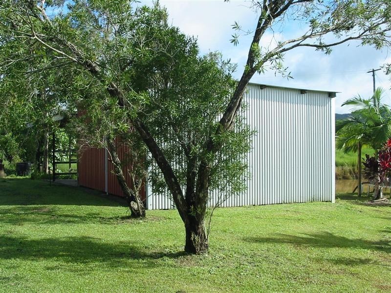 68 Meuanbah Road, Bombeeta QLD 4871