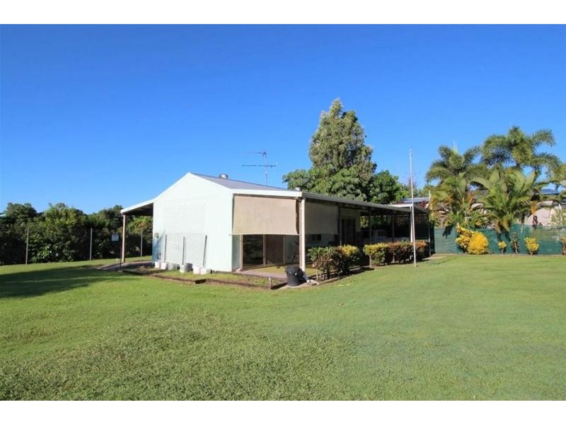 7 Tully Heads Road, Tully Heads QLD 4854
