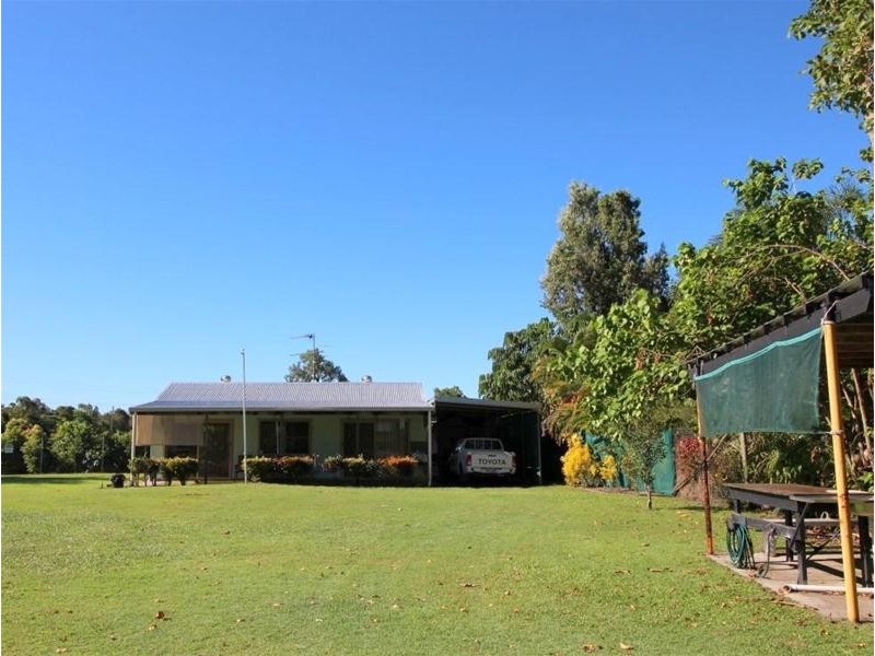 7 Tully Heads Road, Tully Heads QLD 4854