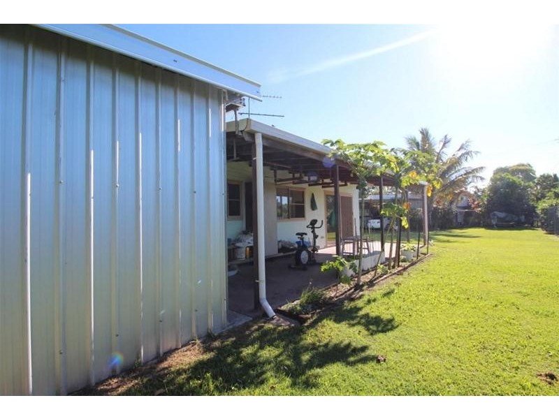 7 Tully Heads Road, Tully Heads QLD 4854