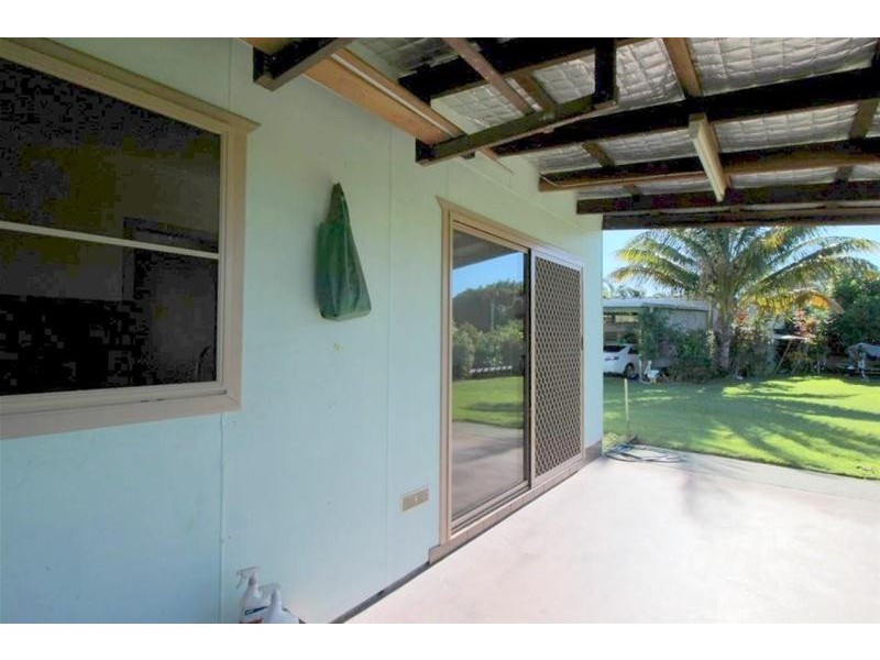 7 Tully Heads Road, Tully Heads QLD 4854