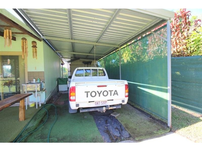 7 Tully Heads Road, Tully Heads QLD 4854