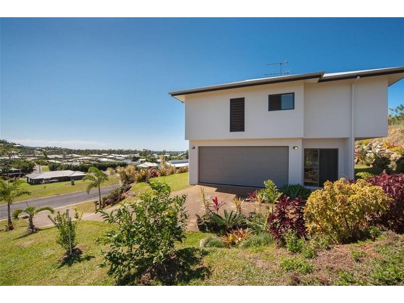 15 Riverside Terrace, South Mission Beach QLD 4852