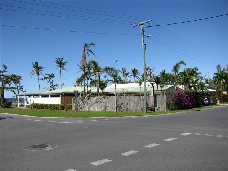 Mission Beach QLD 4852