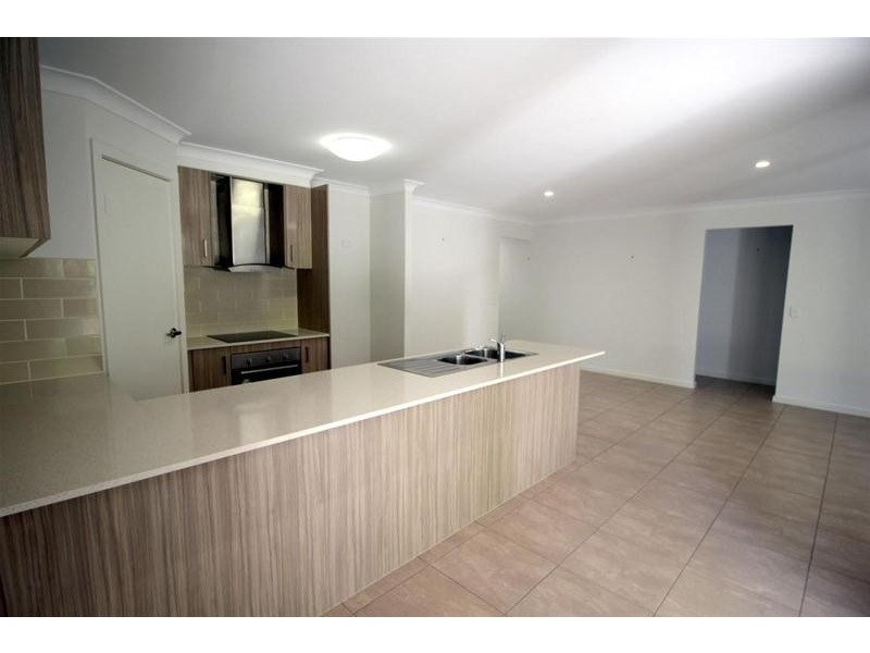 17 Shelly Court, Mission Beach QLD 4852