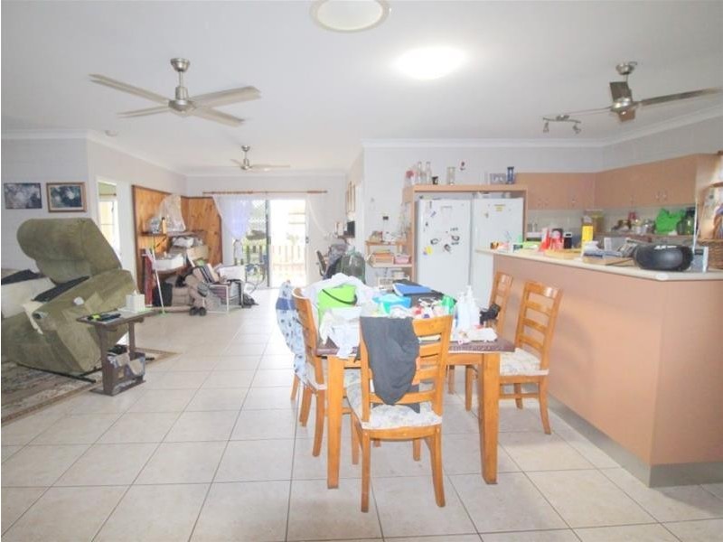 8 Taylor Street, Kurrimine Beach QLD 4871