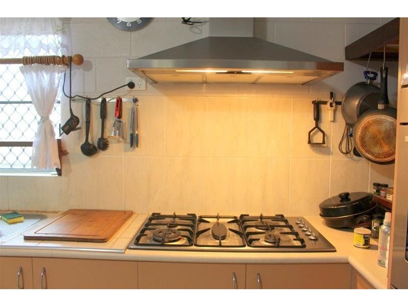 8 Taylor Street, Kurrimine Beach QLD 4871