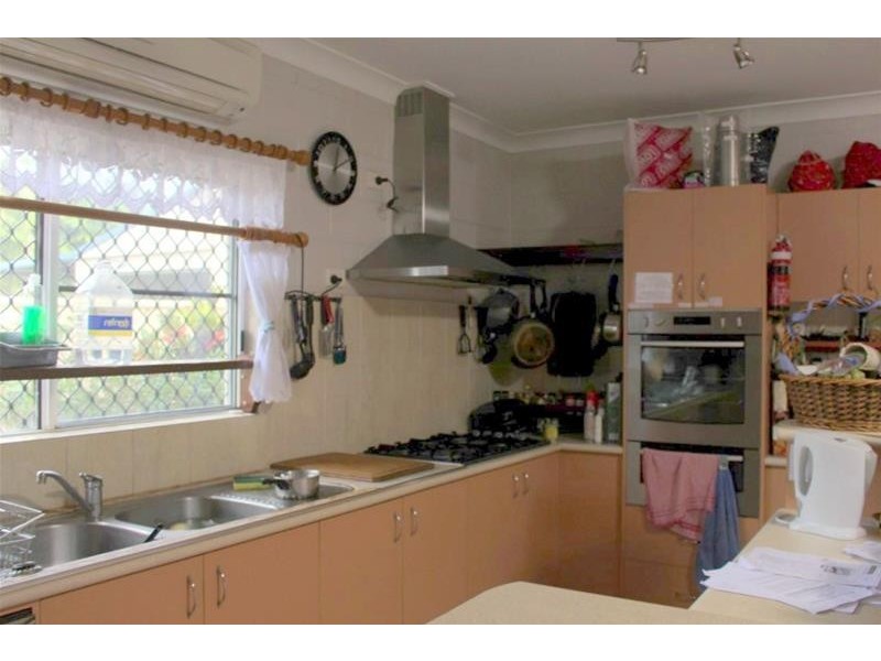 8 Taylor Street, Kurrimine Beach QLD 4871