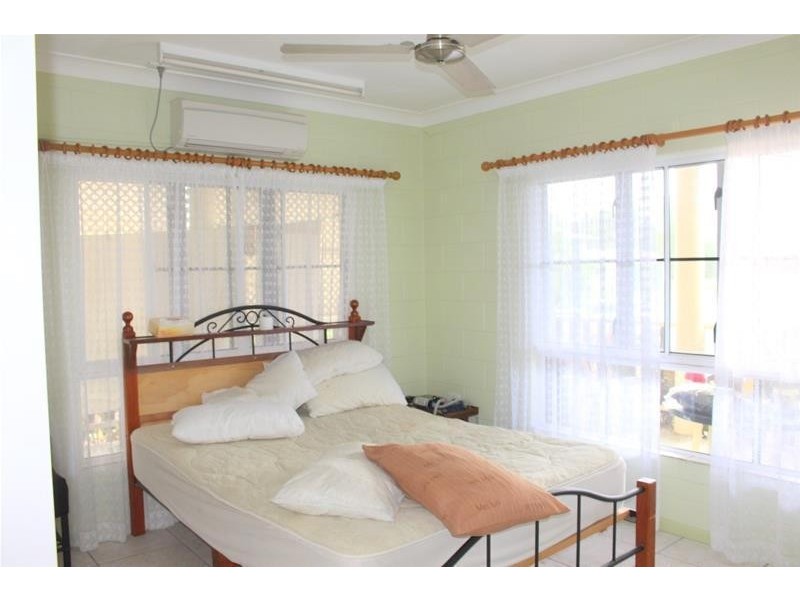 8 Taylor Street, Kurrimine Beach QLD 4871