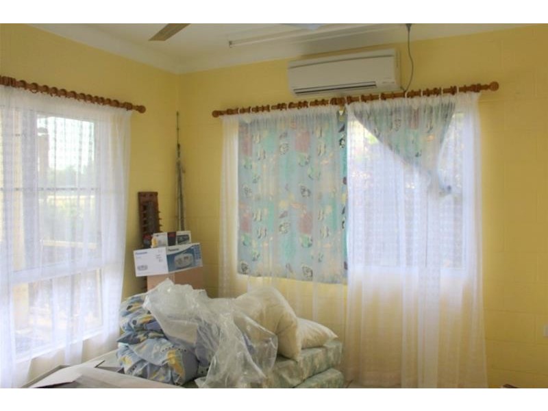 8 Taylor Street, Kurrimine Beach QLD 4871