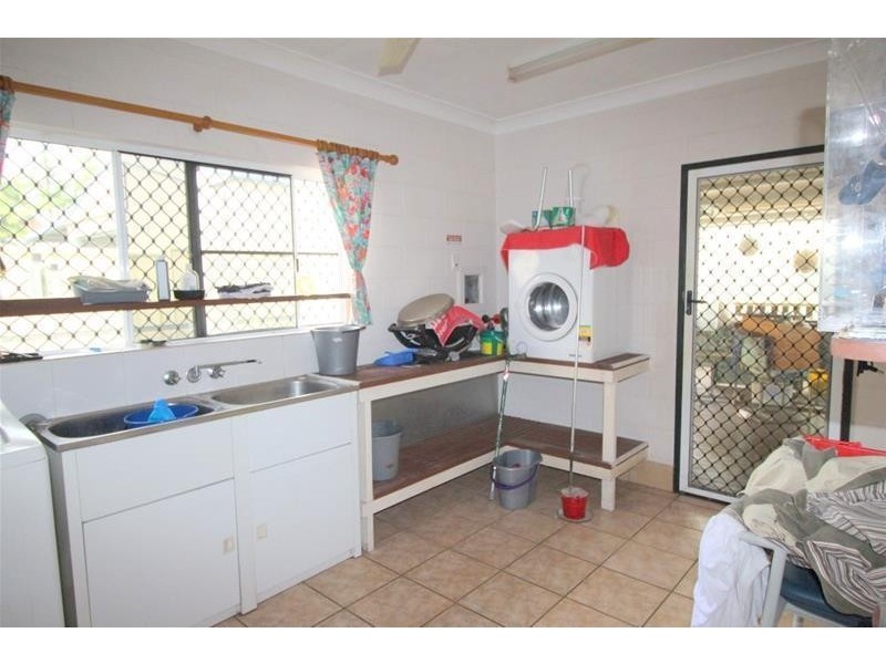 8 Taylor Street, Kurrimine Beach QLD 4871