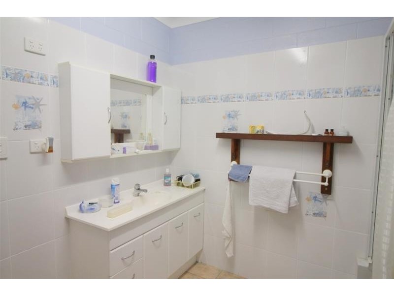 8 Taylor Street, Kurrimine Beach QLD 4871