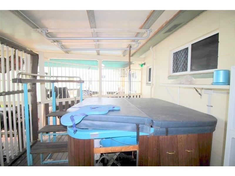 8 Taylor Street, Kurrimine Beach QLD 4871