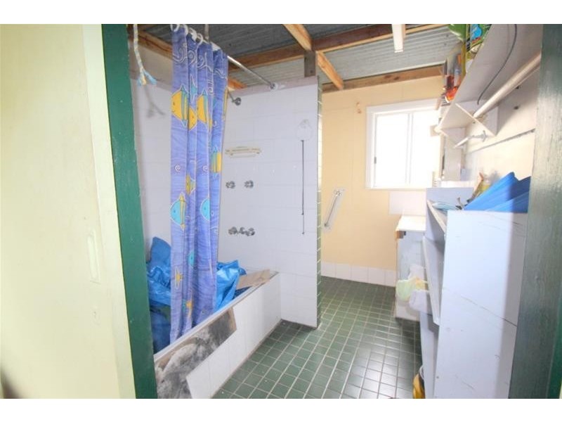 8 Taylor Street, Kurrimine Beach QLD 4871