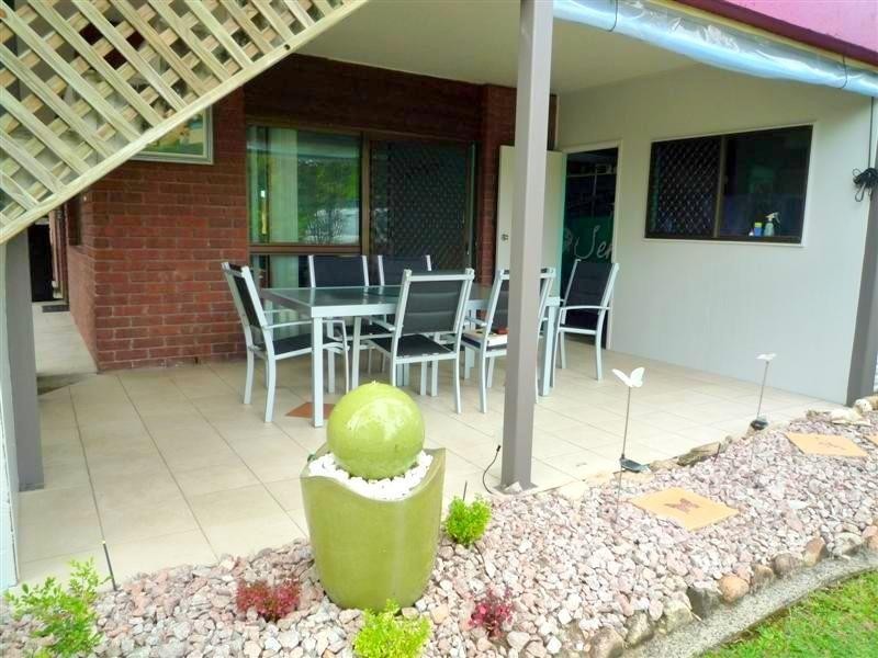2/109 Reid Road, Wongaling Beach QLD 4852