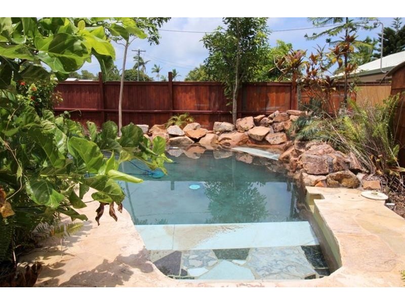 17 Rebecca Jane Parade, Kurrimine Beach QLD 4871