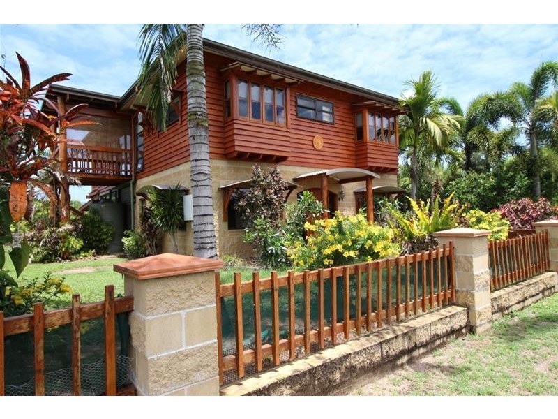 17 Rebecca Jane Parade, Kurrimine Beach QLD 4871