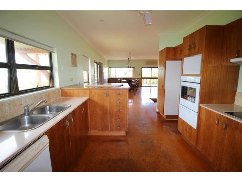 17 Rebecca Jane Parade, Kurrimine Beach QLD 4871