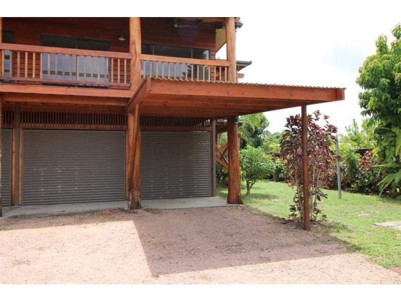 17 Rebecca Jane Parade, Kurrimine Beach QLD 4871