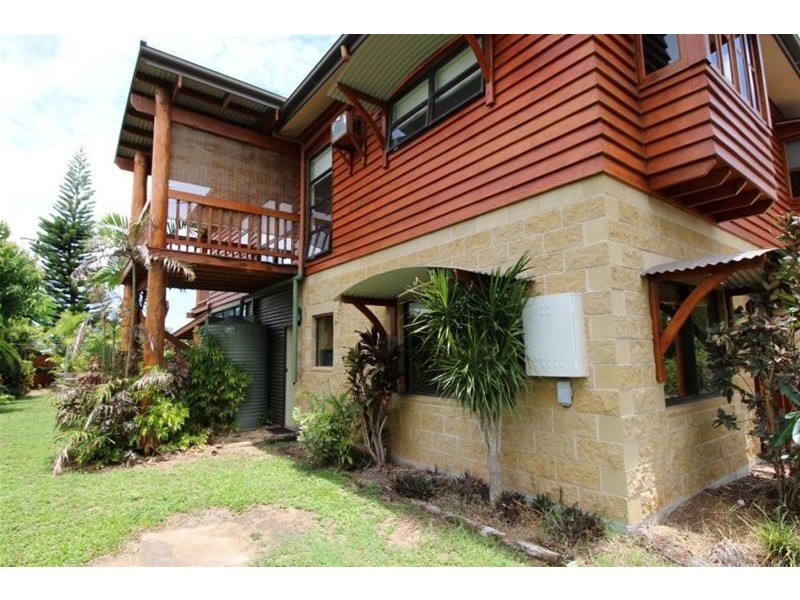 17 Rebecca Jane Parade, Kurrimine Beach QLD 4871