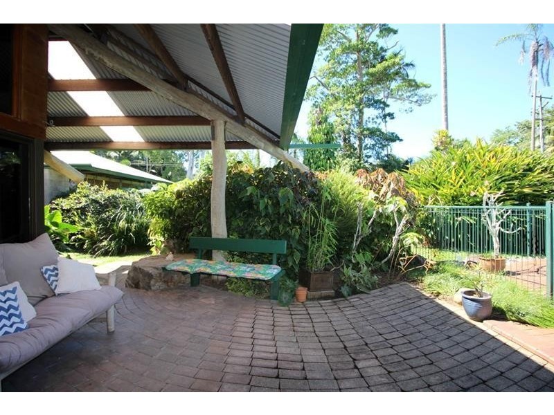 12 Wongaling Beach Road, Wongaling Beach QLD 4852