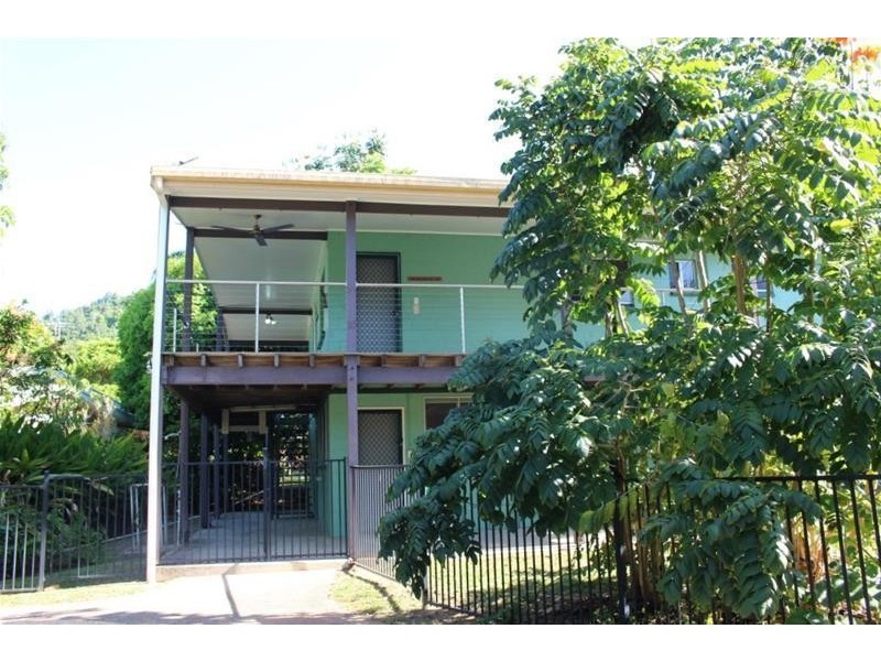 7 Webb Court, Bingil Bay QLD 4852