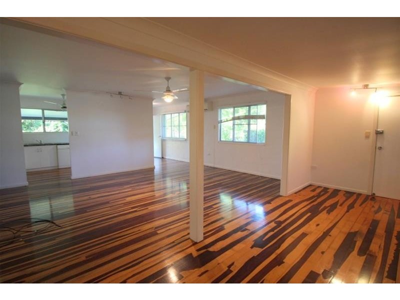 7 Webb Court, Bingil Bay QLD 4852