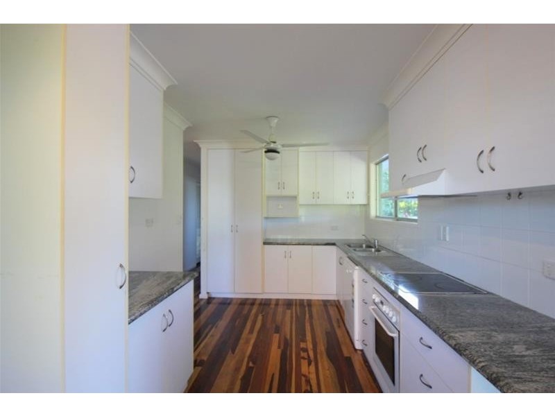 7 Webb Court, Bingil Bay QLD 4852