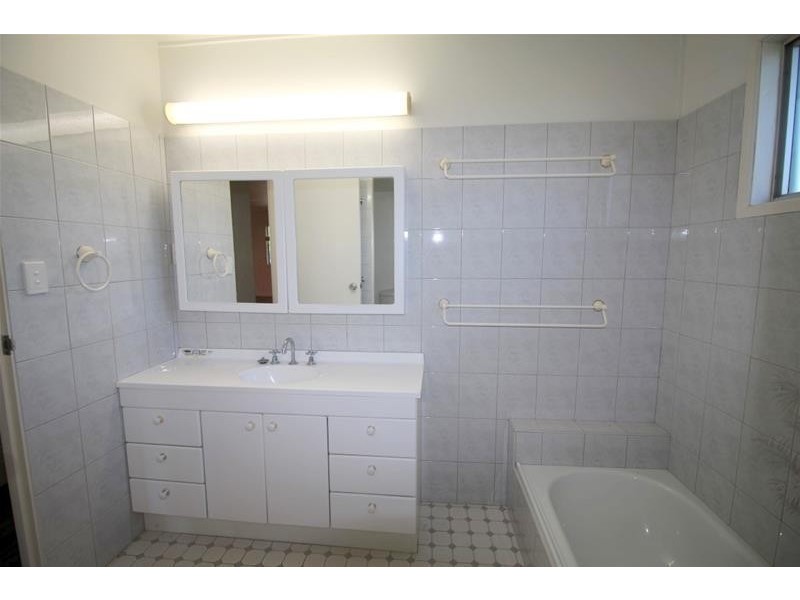 7 Webb Court, Bingil Bay QLD 4852