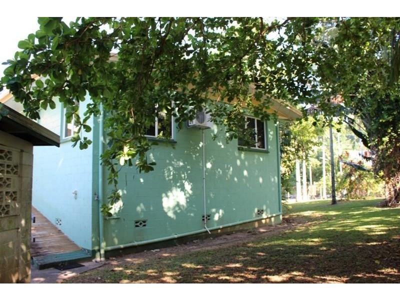 7 Webb Court, Bingil Bay QLD 4852