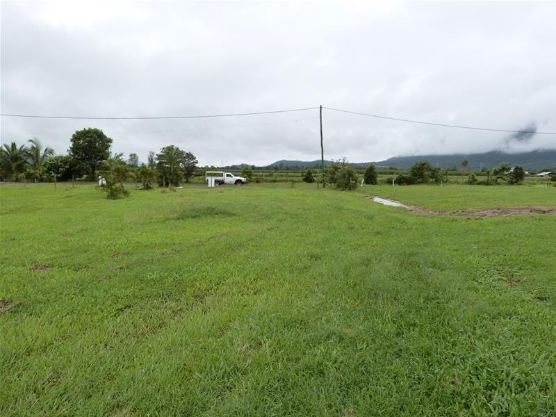Lot/112 Crossan Road, Midgenoo QLD 4854