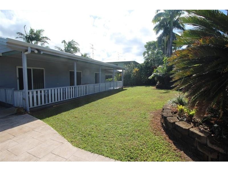 4 Royal Palm Drive, Mission Beach QLD 4852