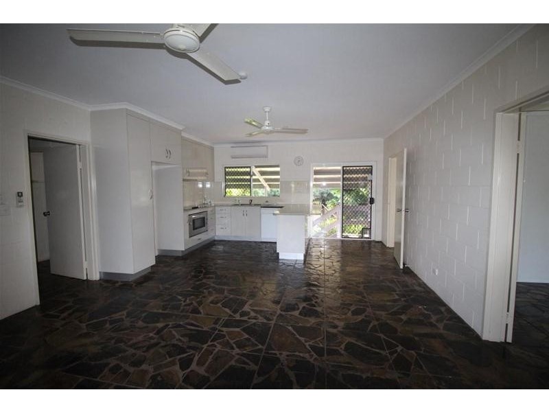 4 Royal Palm Drive, Mission Beach QLD 4852