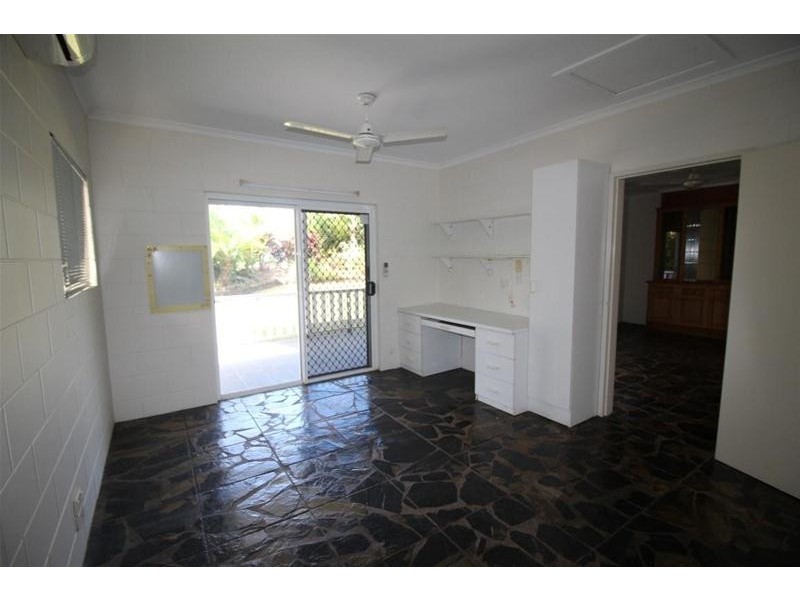 4 Royal Palm Drive, Mission Beach QLD 4852